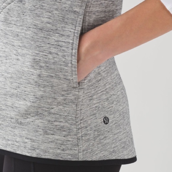 Lululemon”insculpt” reversible vest - Picture 3 of 10